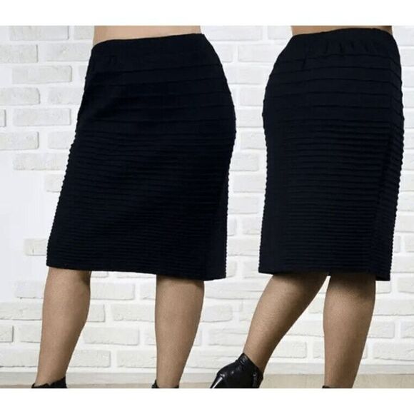 NWOT CALVIN KLEIN Women’s Pencil Skirt Sz 8 Black  Textured Striped Knee Length* - Picture 1 of 11
